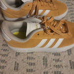 Adidas Orange  Sneakers Photo 3