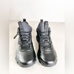 On Cloud High Waterproof Cloudtec Mesh black women’s running sneakers Size 7.5 Photo 2