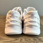 Kizik Athens Hands Photo 3