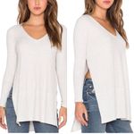 Free People We the Free Split Side Tuesday Tunic V-Neck Knit Top Size Large Light Grey Photo 1