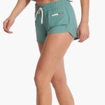 Vuori NWT Clementine Short 2.0 Women's Performance Shorts Size XL Color Garland Photo 3