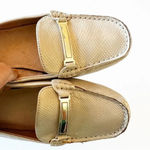 Naturalizer  Vegan Leather Loafer Women’s Size 7.5 Beige‎ Metallic Sheen Embossed Photo 5
