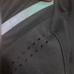 New Balance Women’s Mesh Detail Cropped Run Leggings, Black, Size S Photo 11