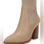 Women’s slip on Ankle boots chunky block heel Tan Size 7 Photo 0