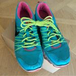 Nike women’s Flex Trail 2 sneakers size 9 turquoise and pink Photo 3