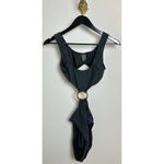 MONTCE Ky Cutout One Photo 2