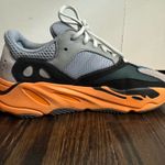 Yeezy  700 Boost Photo 2
