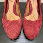 Elegant Burgundy Suede Heels EüroSoft by Sofft Size 8 M Purple Photo 1