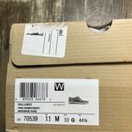 Clarks Women's Wallabees Coral Suede Moccasins Size 11 Photo 9