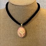 Vintage Cameo Velvet Choker Pendant Necklace Pink Photo 0