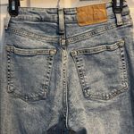 H&M Ultra High Waist Mom Blue Denim Straight Leg Jeans
Button Up Size 2 Photo 3