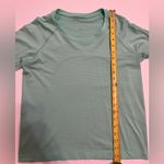 Lululemon athletica Swiftly Tech LS Shirt 2.0 Race Length
Wild Mint -Size 10 Photo 7