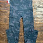 Spanx NWT  Look at me now Black Camo Leggings Small Photo 0