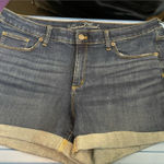 Universal Threads Universal thread Denim cuffed Women Shorts size 16/33R Photo 0