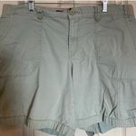 Gloria Vanderbilt  shorts comfort waistband size 16 women's. Photo 0