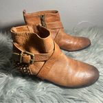Vince Camuto Marcin Tan Pebbled Leather Spikes Studded Bootie Size 8.5B Photo 3