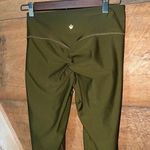Scrunch Ruched Butt Amplify Obsession original leggings in Olive Womens size Medium Green Photo 5