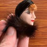 Vintage flapper brooch with mink scarf Black Photo 4