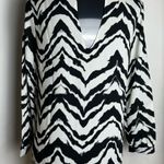 Revolve  Three eighty two black & white Dress peephole long sleeve NWT XS Photo 4