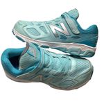 New Balance Women's Teal Athletic Shoes WORN ONCE Size 6.5 Photo 1