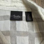Chico's Travelers Collection White Textured Button Up Shirt Women's Size 2 EUC Photo 5