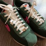 Nike Cortez Sneakers in Green & Pink Photo 8