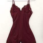 SKIMS  fits everybody lace triangle onesie in oxblood L Photo 0
