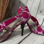 Carlos Santana  heels Photo 8