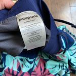 Patagonia Nine Trail Shorts Women’s Size Medium Photo 3