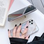 iPhone XR glitter case with hand holder Photo 1