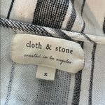 Cloth & Stone  top Size Small Photo 2