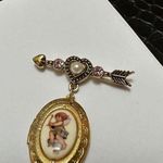 Avon Cupid Dangle Locket Brooch Pin Gold Tone Heart Arrow Rhinestone Faux Pearl Photo 3