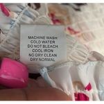 Jon & anna NWT Contemporary Women's V Neck Floral White Crop Top Sz Small Summer Photo 3