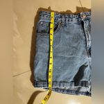Xhilaration Women Medium Wash Jeans Shorts Size 13 100% Cotton Waist 32 pockets Photo 14
