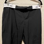 Alo Yoga NWT  Flip It Trousers in Black Size L Photo 6