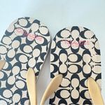 Coach  Flip Flop Sandals Tan Women’s Size 5/6 Signature Gold Bow Photo 5