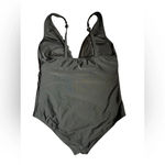 Cupshe Solid Black V-Neck One Piece Swimsuit Scalloped Wide Straps Size 1X Pad Photo 4