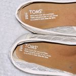 Toms  Lace Slip On Shoes sz 8.5 Photo 3