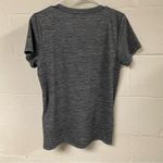 Under Armour  Loose Heatgear Women's Grey V-Neck Top Size Medium Photo 2