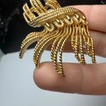 Vintage Lisner Textured Gold Tone Brooch Pin Signed Photo 11