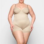 SKIMS  Barely There Shaperwear High Waist Shortie‎ In Sand size M Photo 5