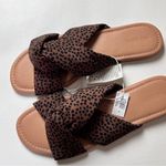 Old Navy Women’s Soft Twist Brown and Black Animal Print Sandals Flat Sz 10 Photo 5