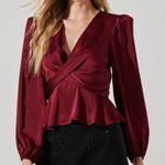 ASTR  the Label NWT  Eliana twist front tie back puff sleeve top, S, wine Photo 0