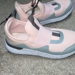 All In Motion New pink color block tennis shoes   size 6 Photo 2