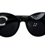 Foster Grant  Fashion Black Sunglasses UVA UVB Protection Scratch Resistant Photo 2