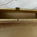 clutch purse silver color with silver chain and clasp closure Photo 4