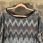 Lipstick Top Woman's‎ Large Patterned Black Gray Lightweight Flowy Y2K Crinkle Photo 2