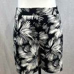 Ann Taylor  black and white burst print flat front shorts with pockets size 12 Photo 0