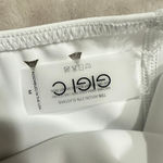 GIGI C Jacqui Sports Bra Women's Medium White One Shoulder Cutout Asymmetrical Photo 4