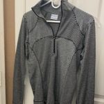 Columbia FINAL MARKDOWN partial zip top (M) Photo 0
